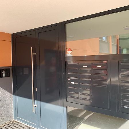 Air-Conditioned, 2 Room Apartment With Terrace Bratislava Luaran gambar