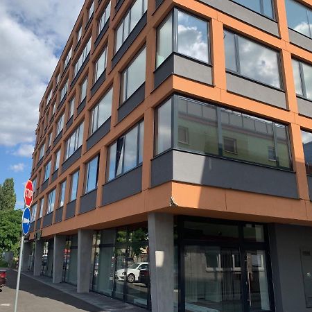 Air-Conditioned, 2 Room Apartment With Terrace Bratislava Luaran gambar