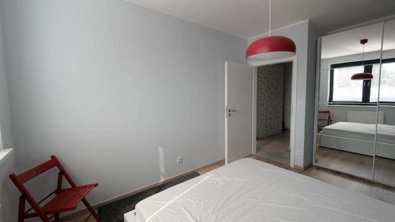 Air-Conditioned, 2 Room Apartment With Terrace Bratislava Luaran gambar